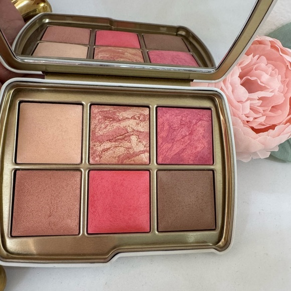 Hourglass Other - HOURGLASS AMBIENT LIGHTING EDIT UNLOCKED EVIL EYE